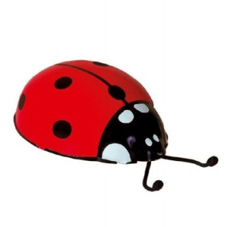 Plechová beruška na klíček