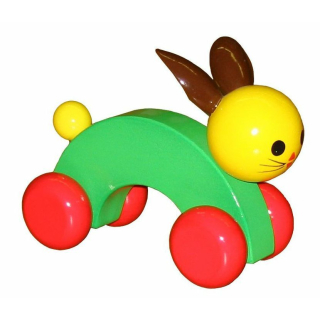 Dřevěný králík na kolečkách